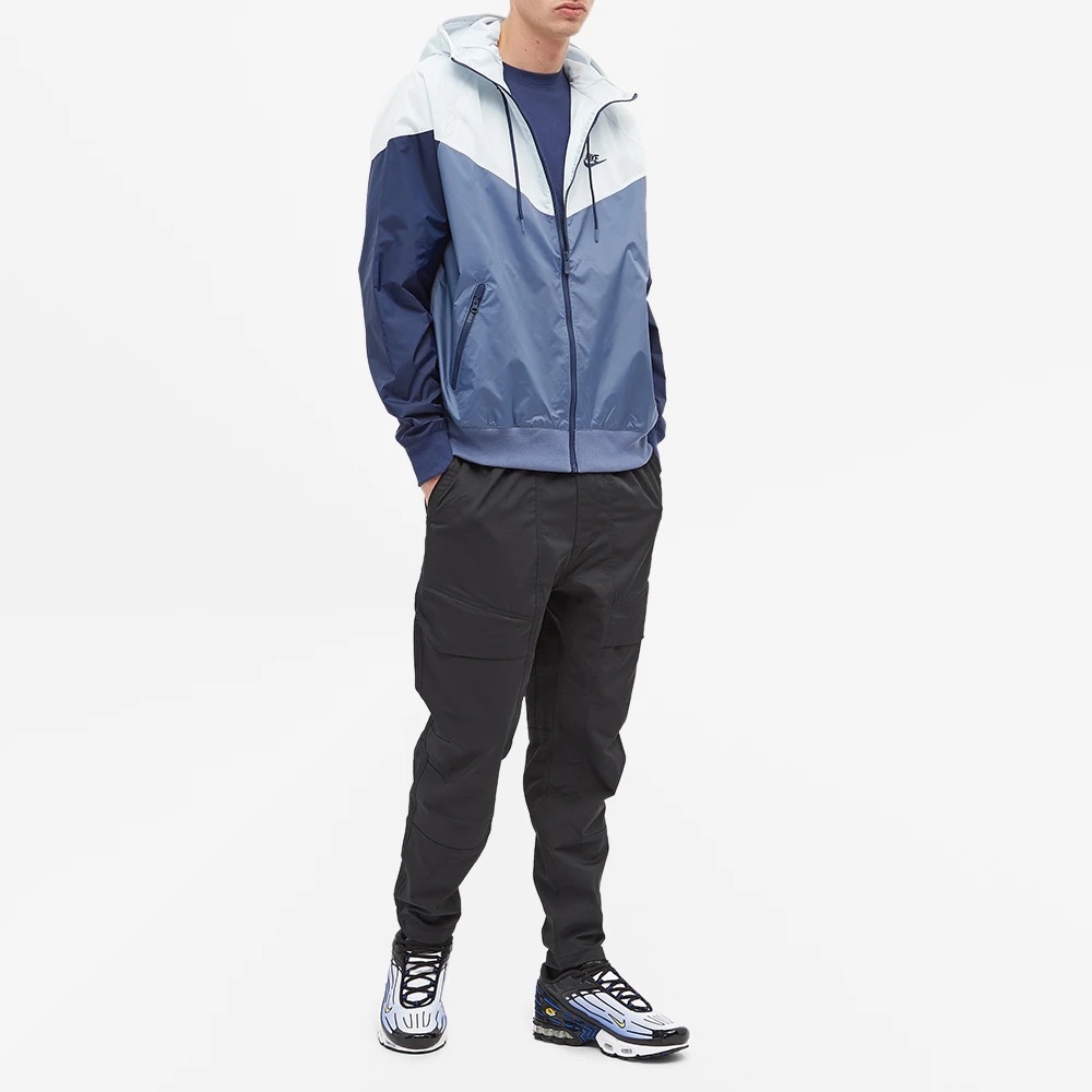 NEW Nike Windrunner Jacket